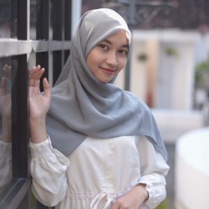 Pollycotton Square by Hafla Hijub Grey